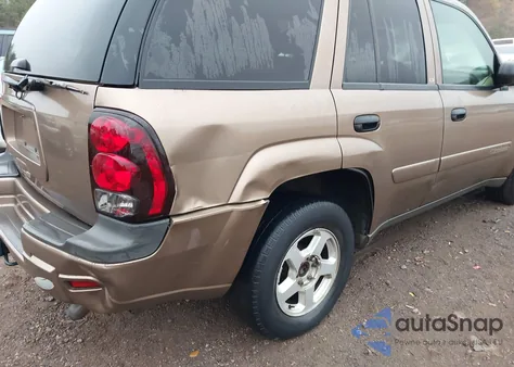 2002 Chevrolet Trailblazer Ls z USA, uszkodzony, nr VIN 1GNDS13S222452898